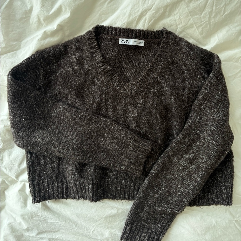 Zara Dark Brown Heathered Cropped V-Neck Sweater